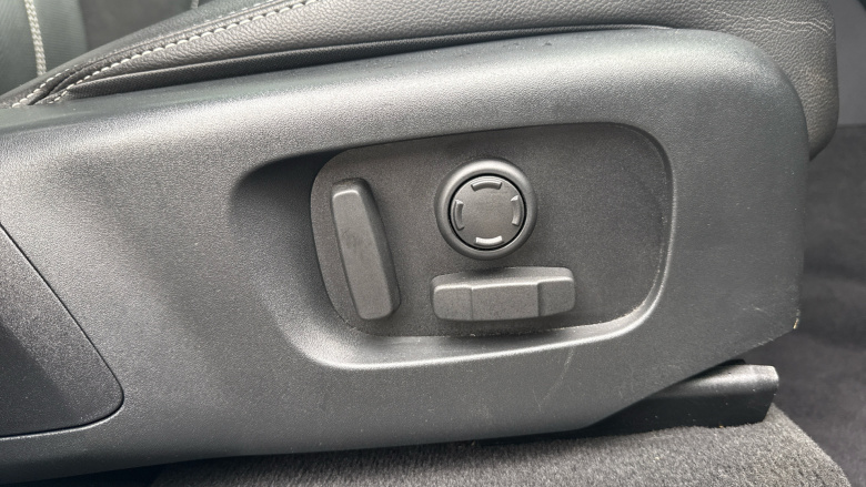 Land Rover Range Rover Velar 2.0 D200 Edition 5dr Auto Diesel Estate